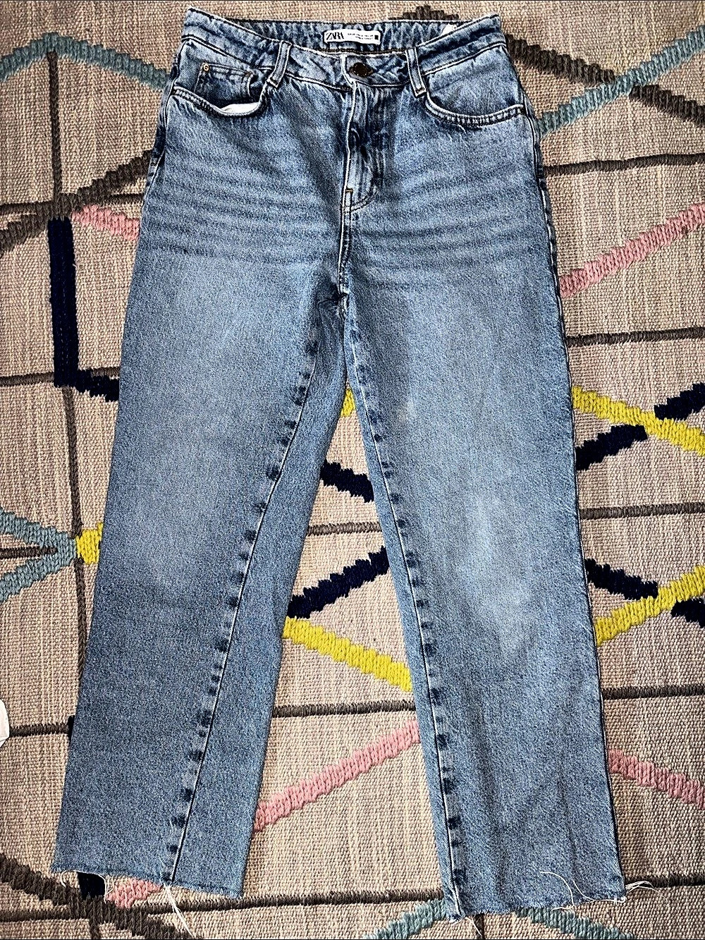 Zara Straight Leg Jeans Size 6